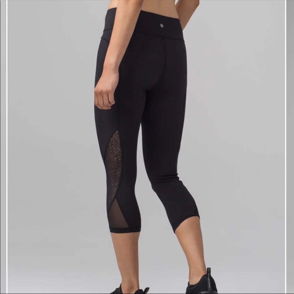 Lululemon Twist & Train Crop 19”